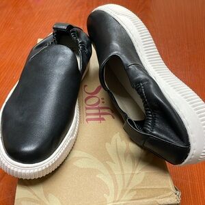 SOFFT- FANA Black Leather Slip-On Shoes Size 8.5 Women’s